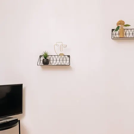 Contemporary 1bd Saint Lazare!