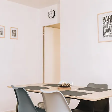 Contemporary 1bd Saint Lazare! Apartment Paris