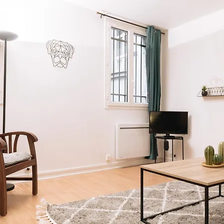 Contemporary 1bd Saint Lazare! Paris